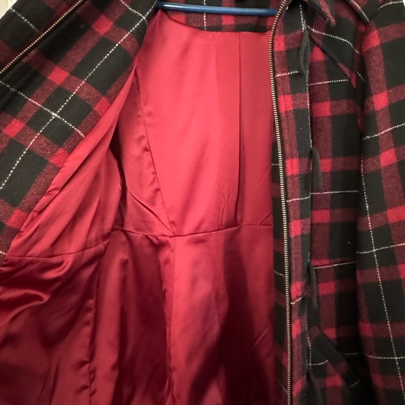 Plaid winter jacket from Torrid size 0 - Picture 4 of 4